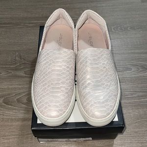 Womens Metallic pink Jslides
